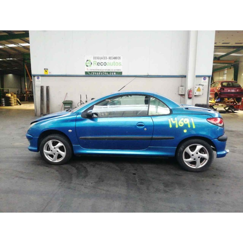 peugeot 206 berlina del año 2002