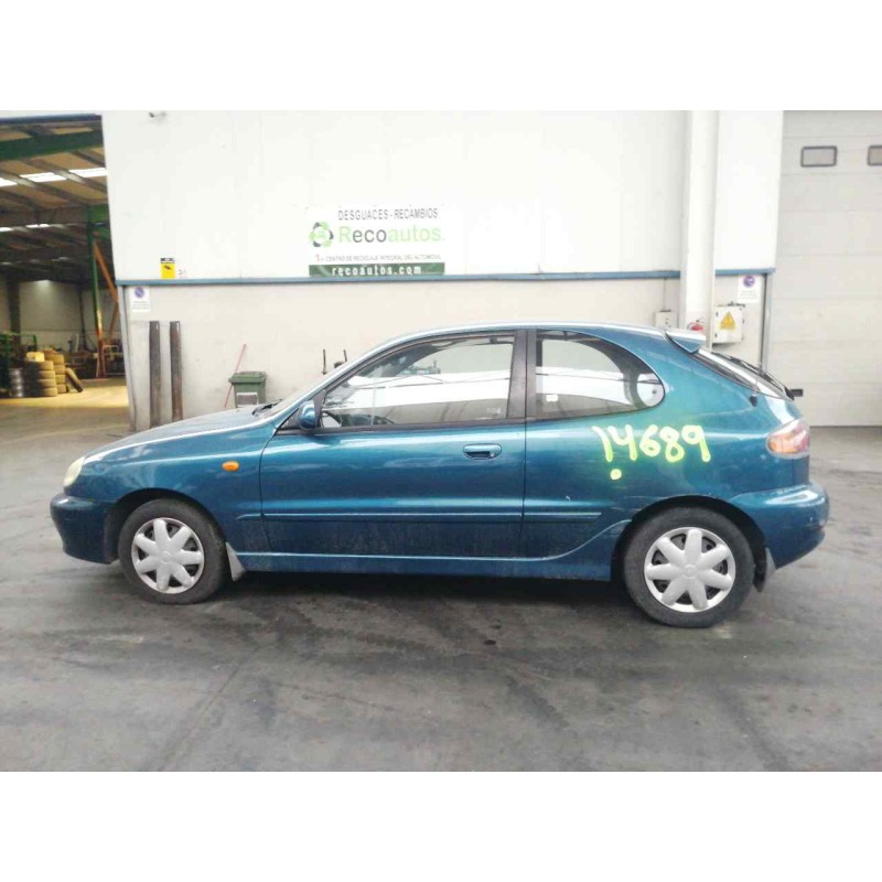 daewoo lanos del año 2000