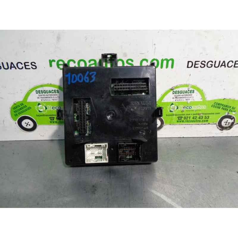 Recambio de caja reles / fusibles para renault laguna ii (bg0) 3.0 v6 referencia OEM IAM 8200096842 8200001476 