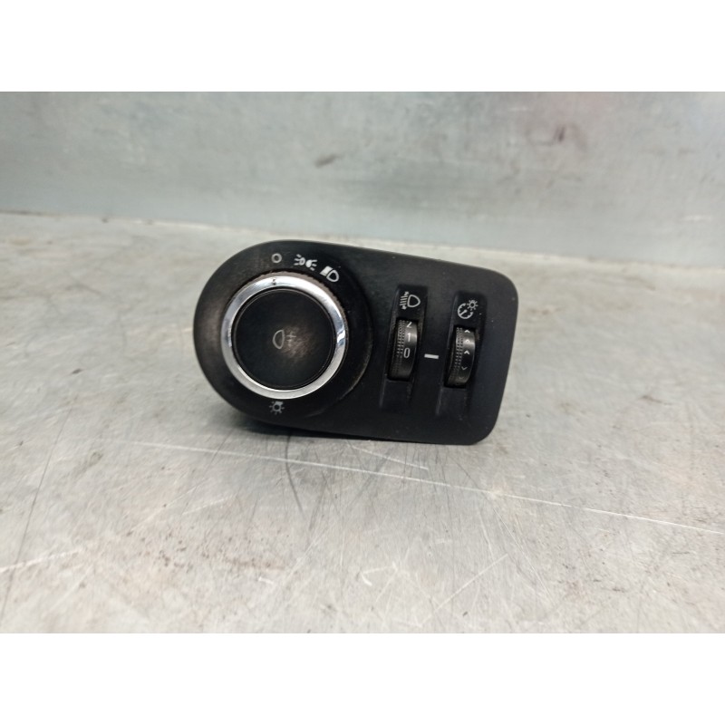 Recambio de mando luces salpicadero para opel corsa d 1.3 16v cdti referencia OEM IAM 13310330  