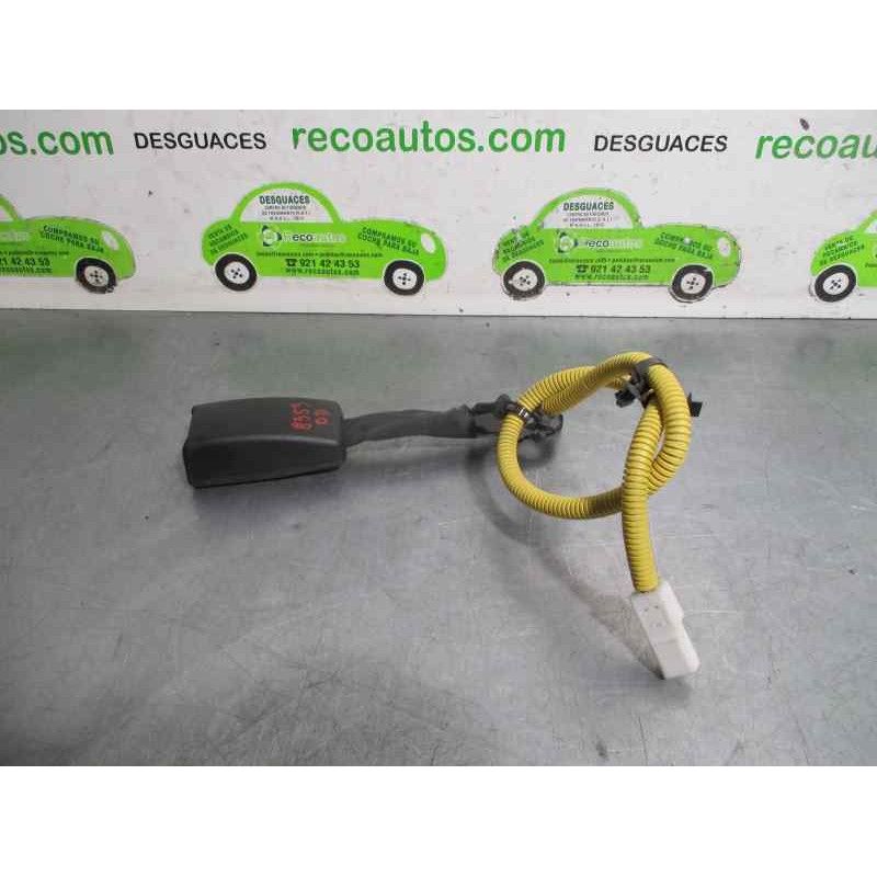 Recambio de enganche cinturon para hyundai i30cw 1.6 crdi cat referencia OEM IAM   