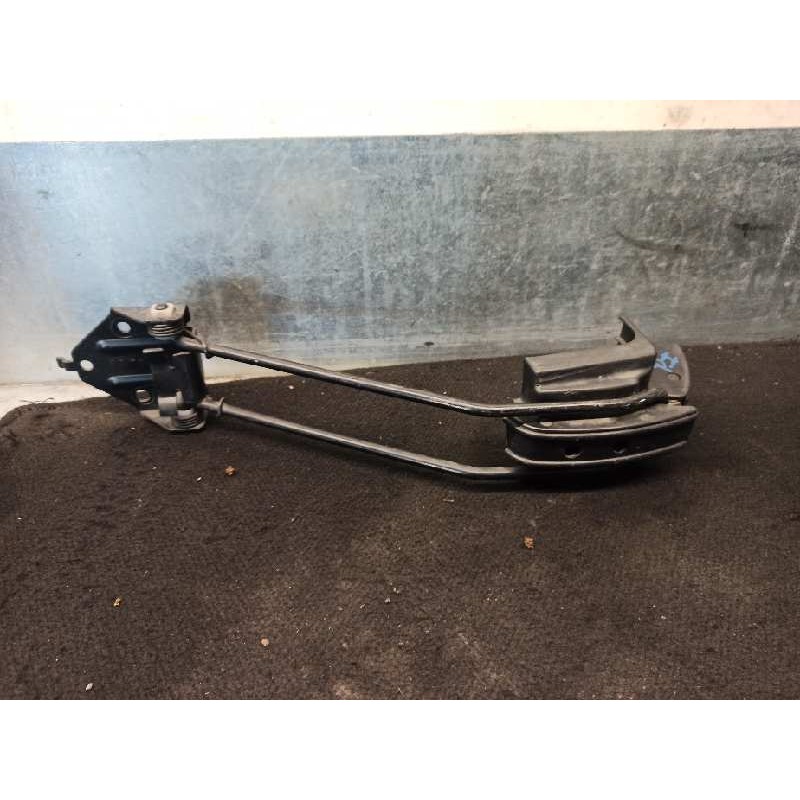 Recambio de retenedor puerta para citroen berlingo 1.9 diesel referencia OEM IAM 9624055080  