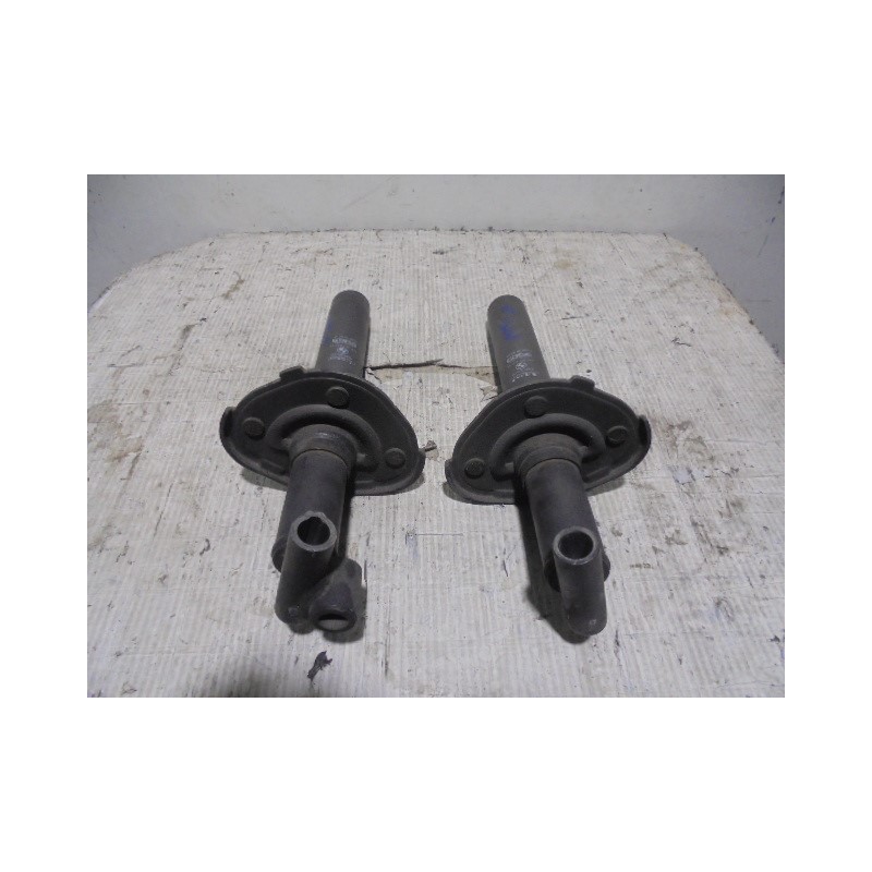 Recambio de refuerzo paragolpes trasero para bmw serie 7 (e38) 730d automático referencia OEM IAM  51128125421 51128125422