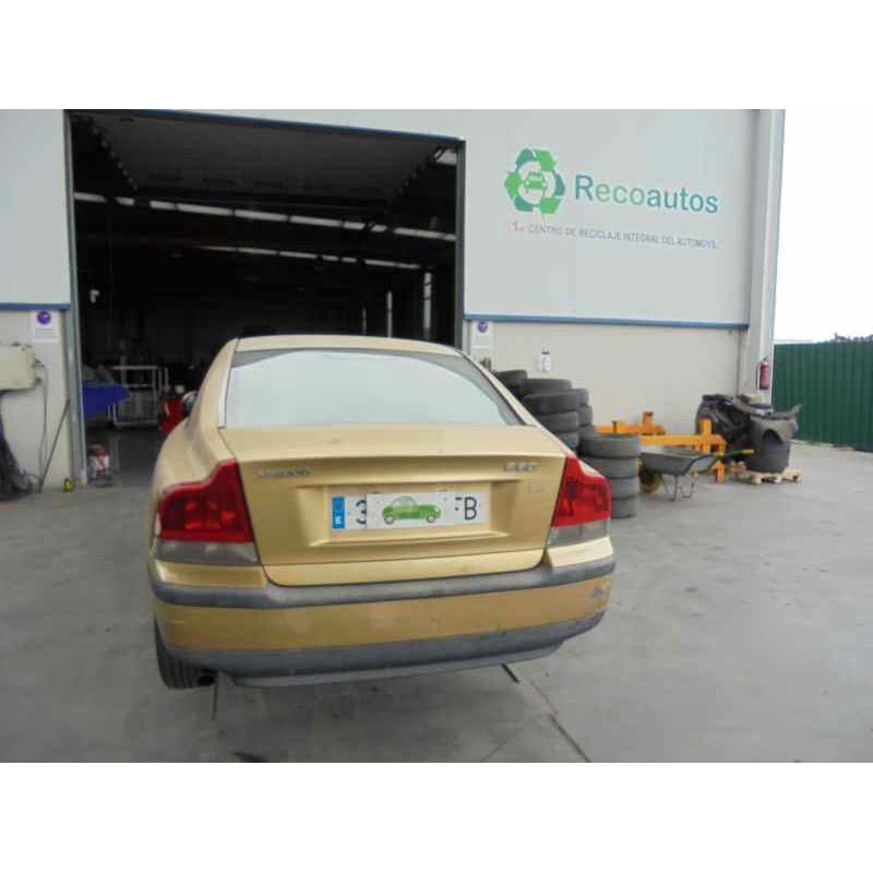 volvo s60 berlina del año 2000