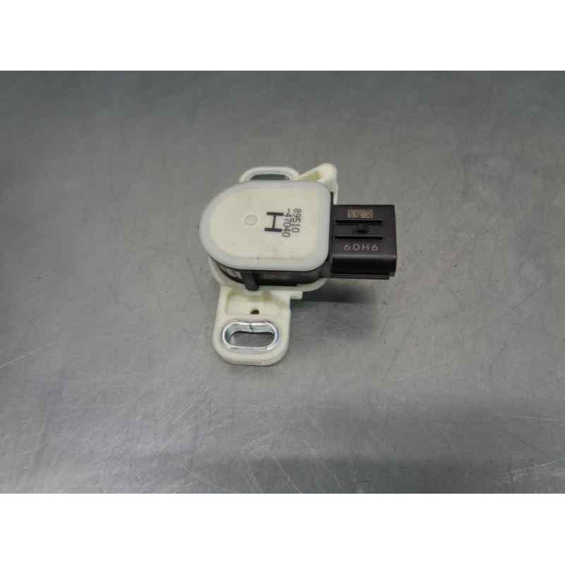 Recambio de sensor para toyota corolla (e21) referencia OEM IAM 8951047040  