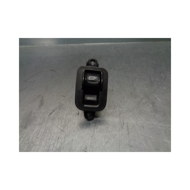 Recambio de mando elevalunas delantero derecho para volvo v50 familiar 2.0 diesel cat referencia OEM IAM 30773214  