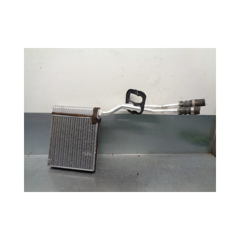 Recambio de radiador calefaccion / aire acondicionado para volvo v50 familiar 2.0 diesel cat referencia OEM IAM 3M5H18476EA 