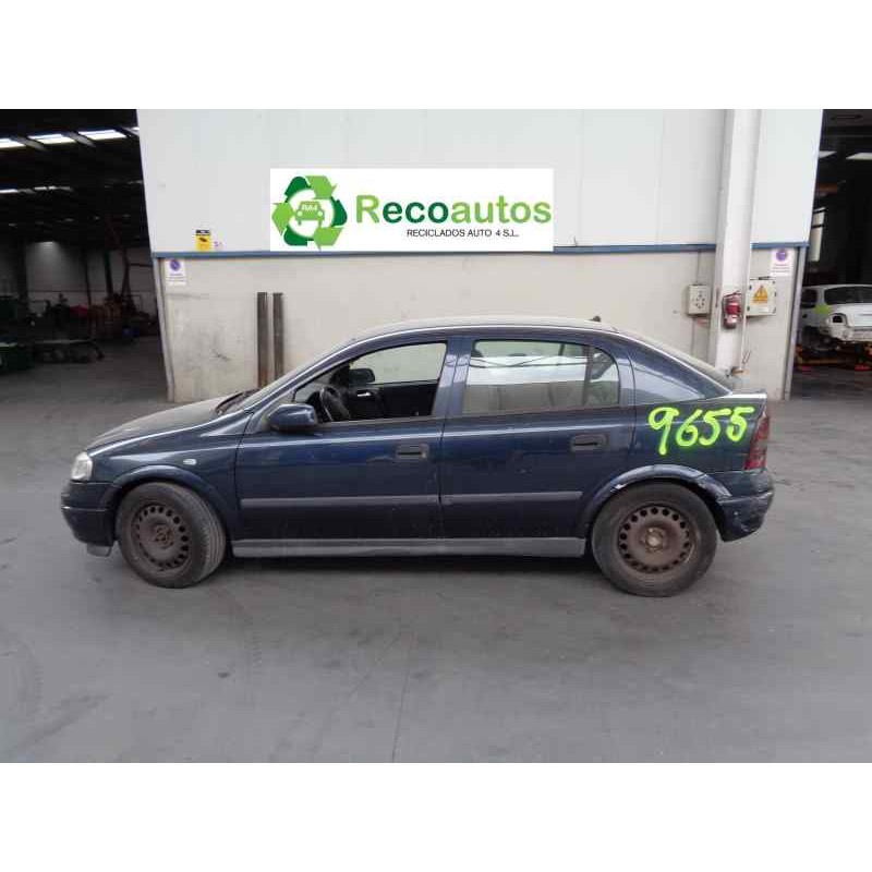 opel astra g berlina del año 2002