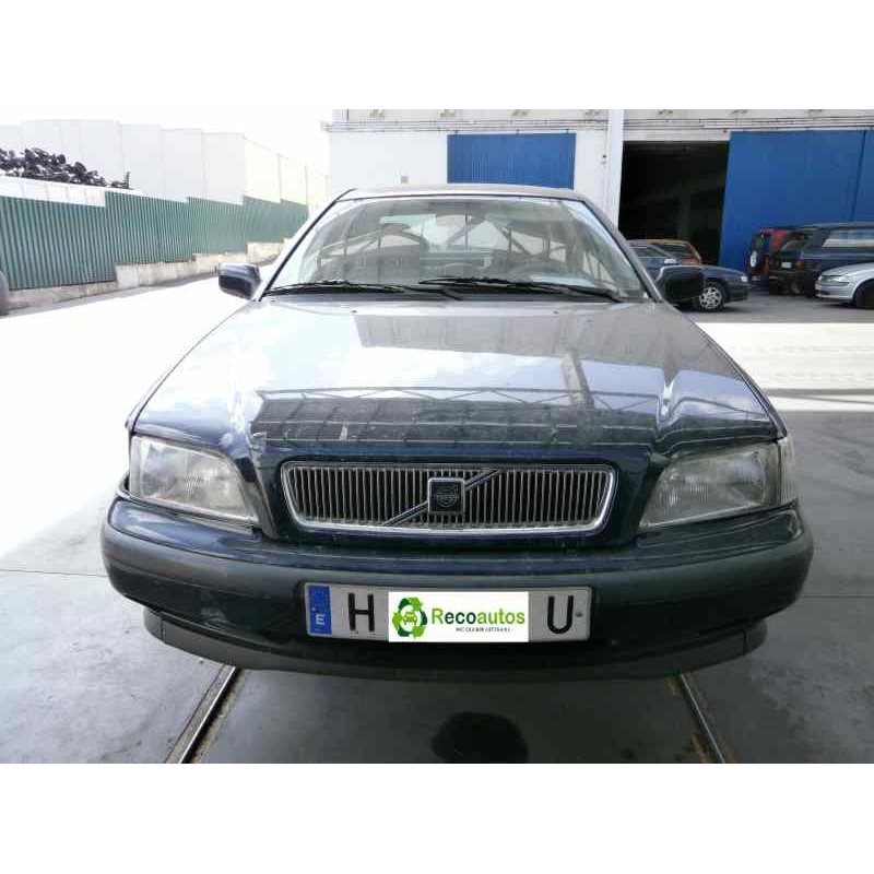 volvo s40 berlina del año 1996