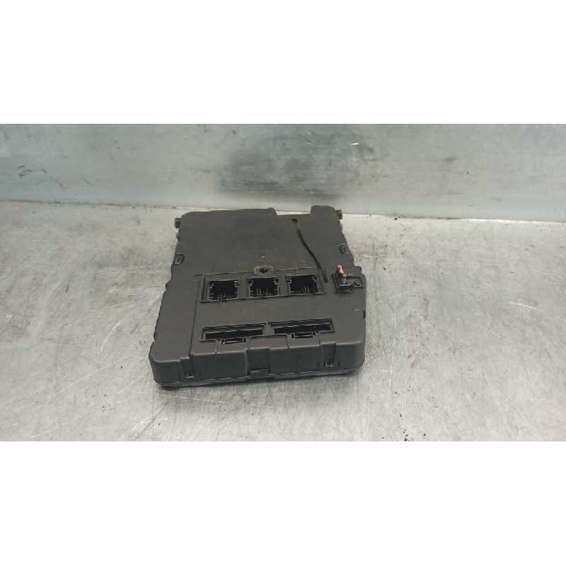 Recambio de caja reles / fusibles para renault scenic ii 1.5 dci diesel referencia OEM IAM 8200412548 S118400150F SIEMESN