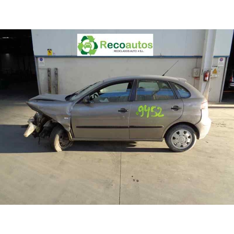 seat ibiza (6l1) del año 2003