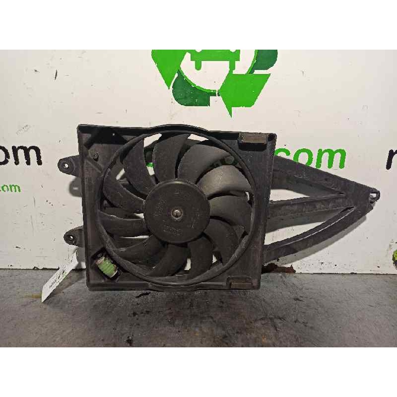 Recambio de electroventilador para fiat panda (169) 1.2 8v classic referencia OEM IAM 51829974 993368G VALEO