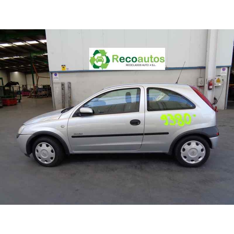 opel corsa c del año 2001