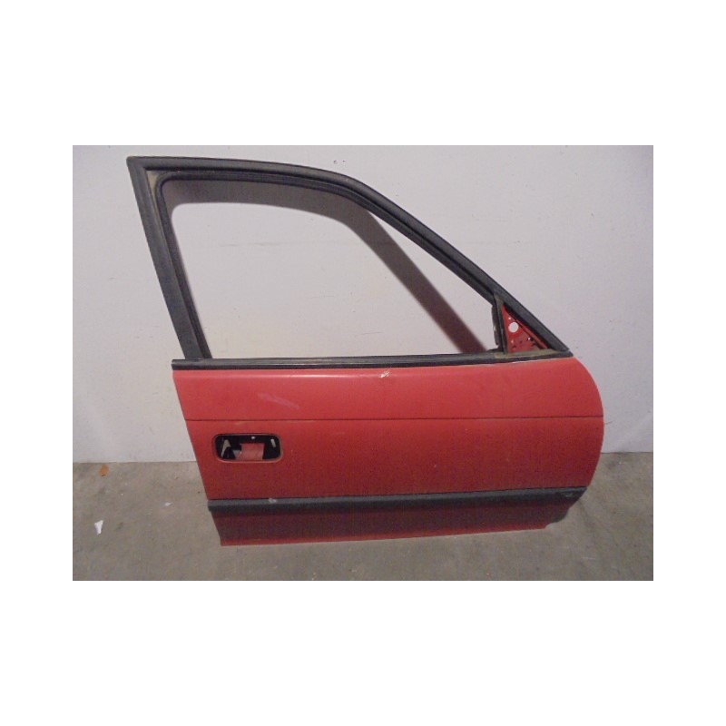 Recambio de puerta delantera derecha para opel astra f berlina gl referencia OEM IAM  ROJA 4 PUERTAS