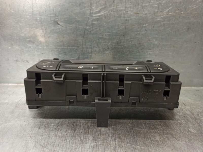 Recambio de mando climatizador para citroen c3 1.4 hdi referencia OEM IAM 96588239XT  