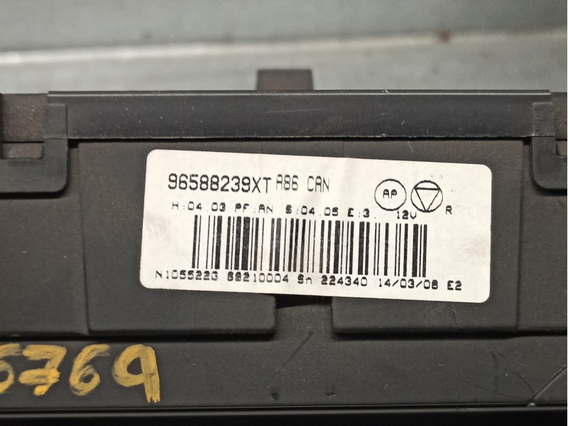 Recambio de mando climatizador para citroen c3 1.4 hdi referencia OEM IAM 96588239XT  