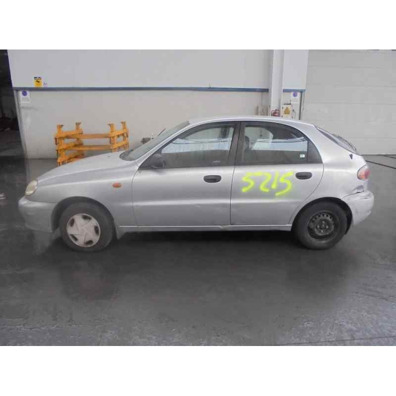 daewoo lanos del año 2000