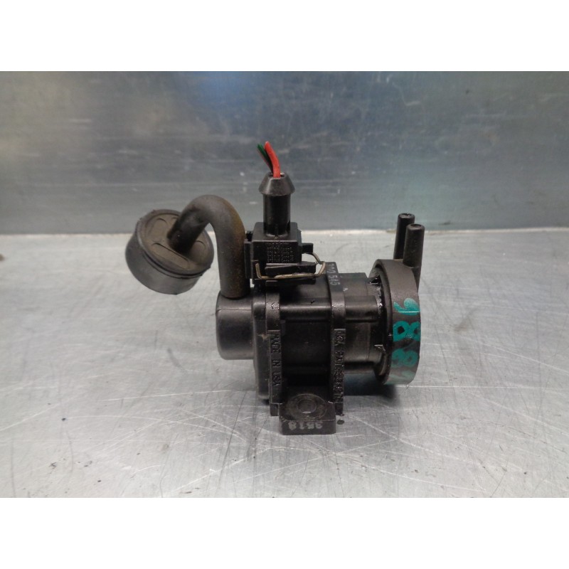 Recambio de electrovalvula vacio para volvo v40 familiar 1.9 diesel referencia OEM IAM 4522371 4715396 4534375