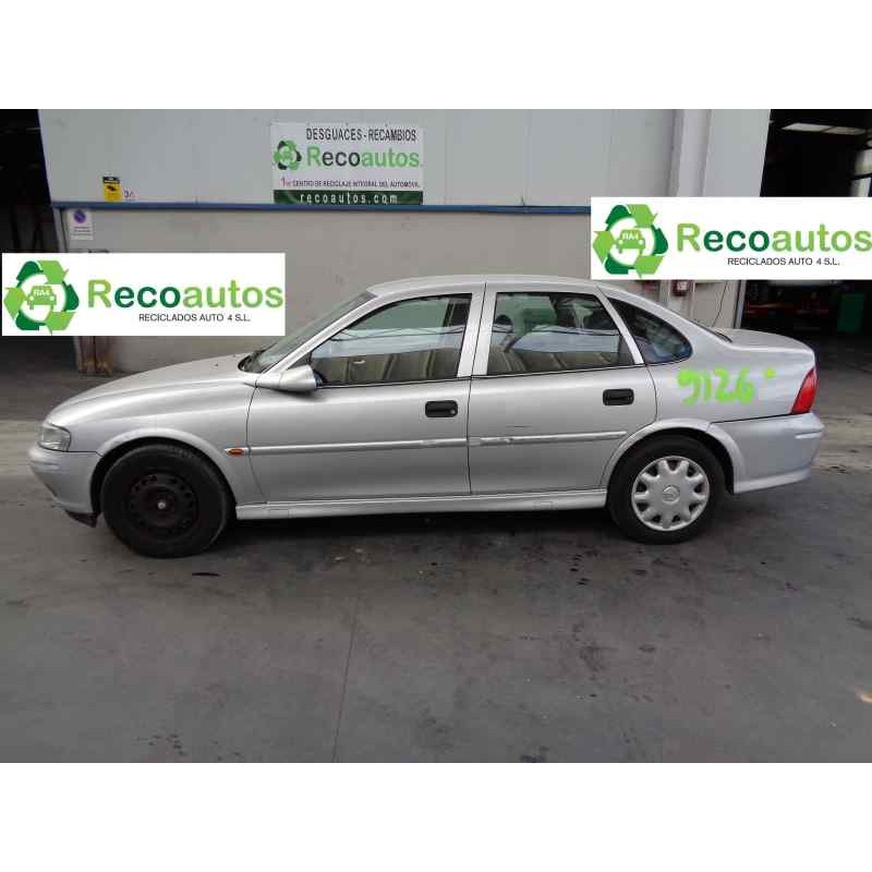 opel vectra b berlina del año 1999