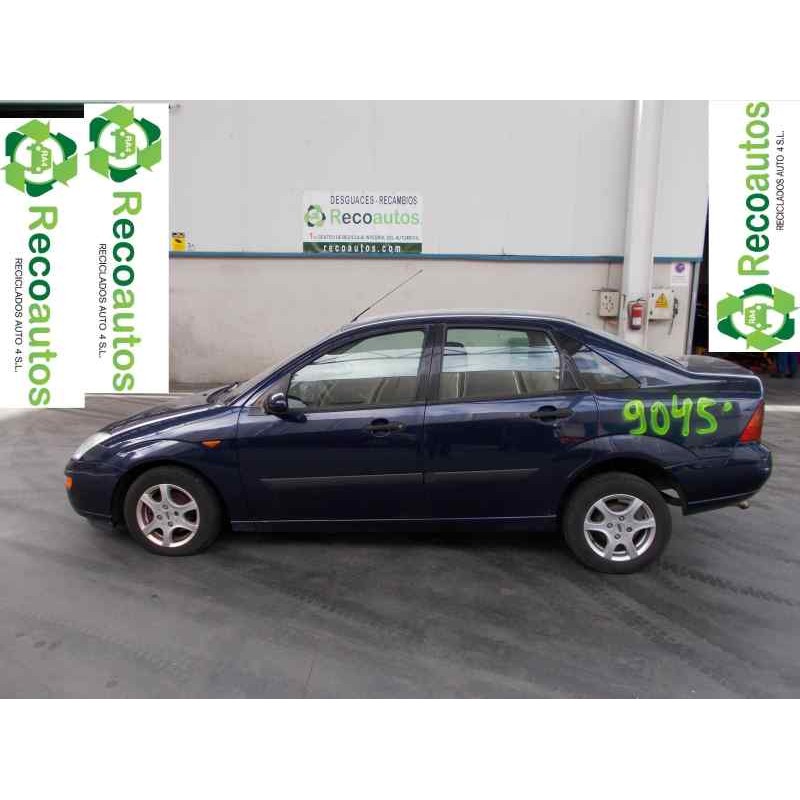 ford focus berlina (cak) del año 2001