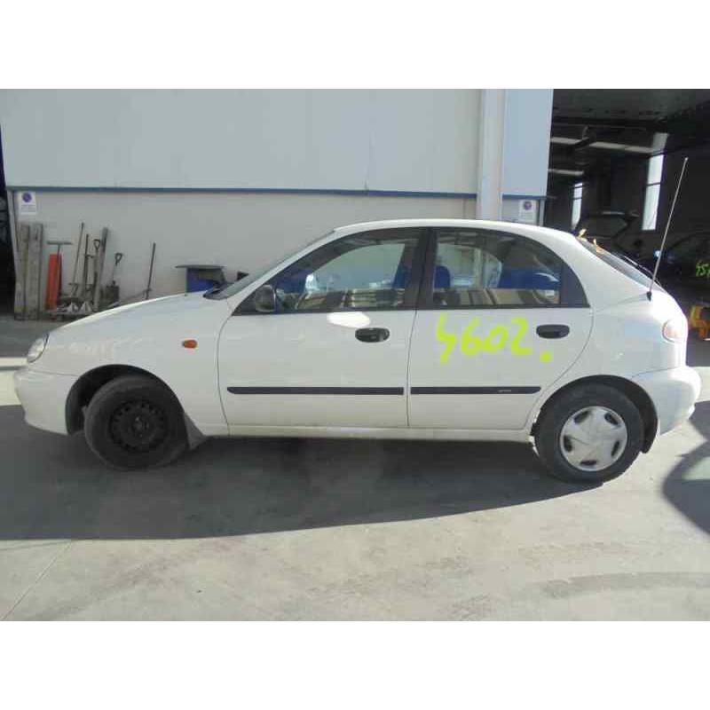 daewoo lanos del año 2000