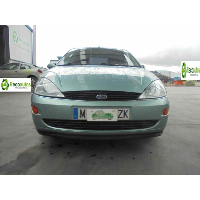 ford focus berlina (cak) del año 2000