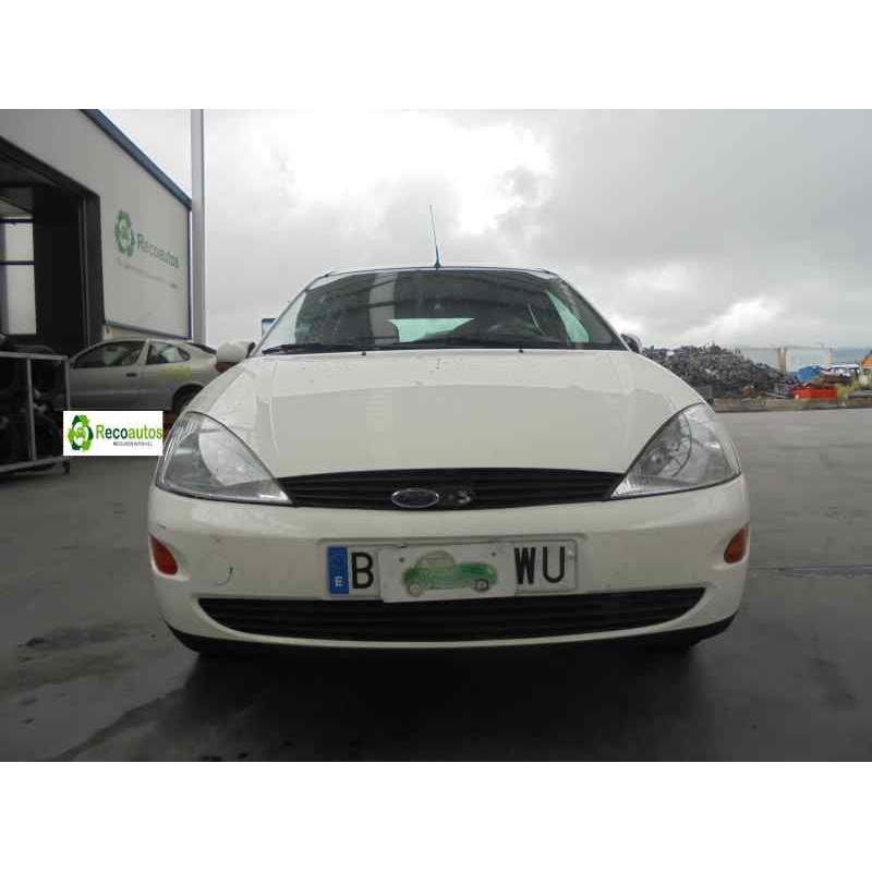 ford focus berlina (cak) del año 2000