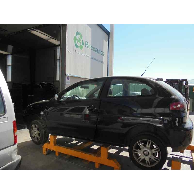 seat ibiza (6l1) del año 2002