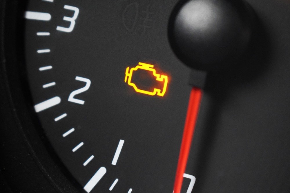  Por Qu Se Enciende La Luz Del Motor Del Coche Esto Significa Cada 